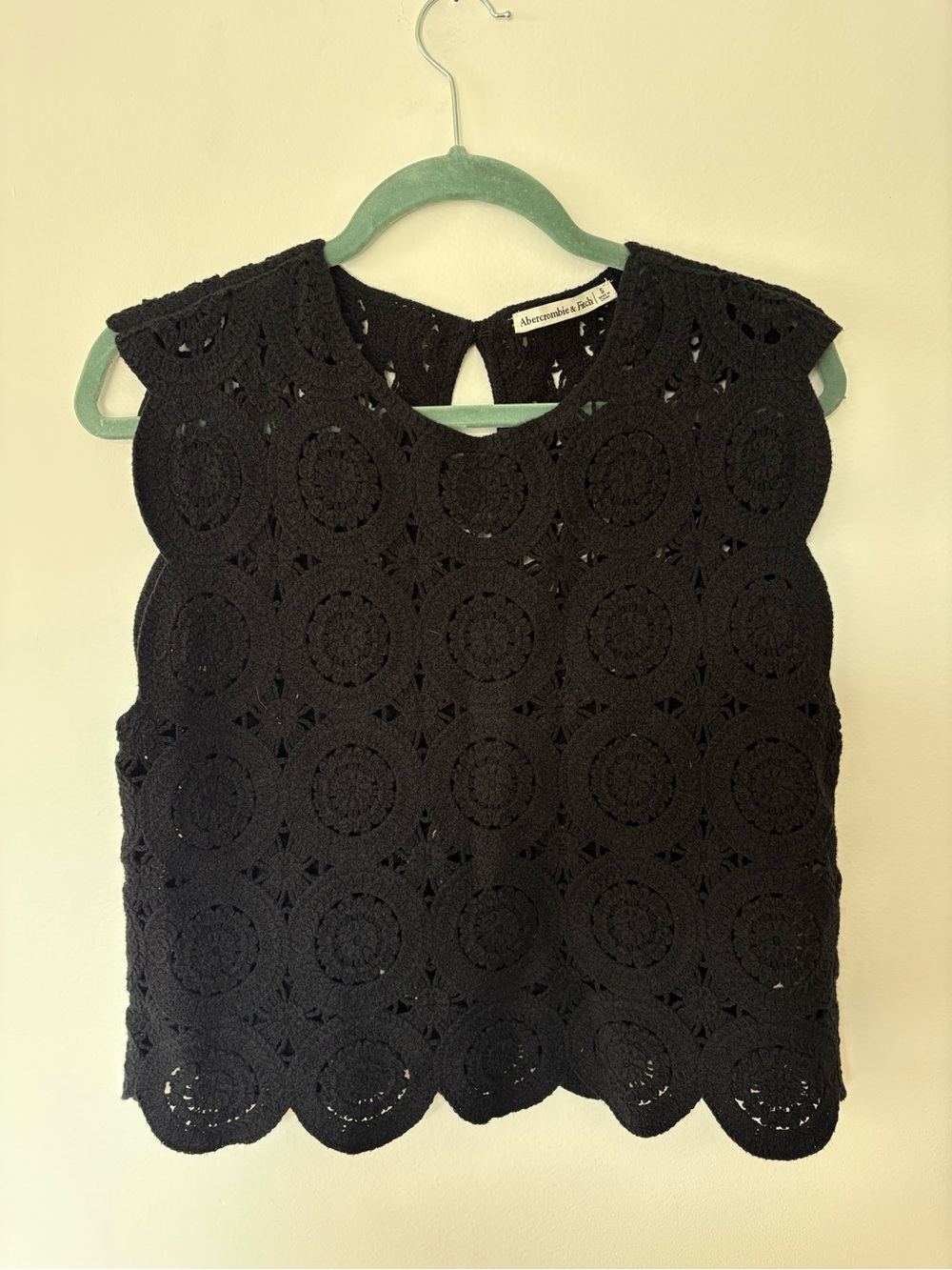 Abercrombie & Fitch Black Crochet Scallop-Hem Cap-Sleeve Top